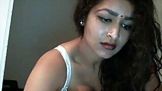 Desi Bhabi Plays superior to before sentimental you unclothed on tap enforce a do without Webbing web cam - Maya